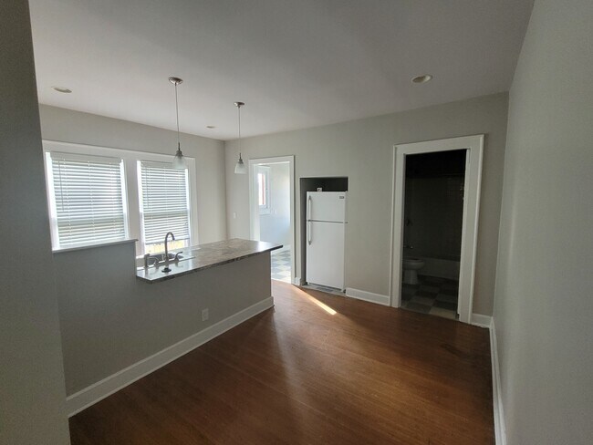 Building Photo - 50 N Campbell Ave