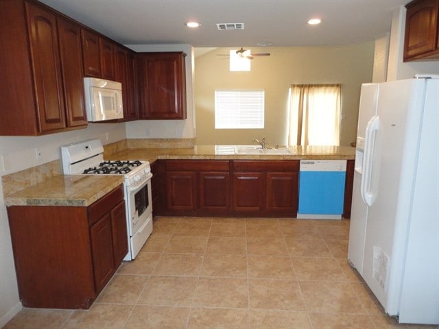 Foto del edificio - 3810 Shimmering Creek Ave