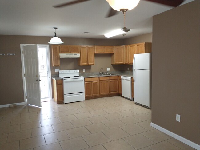 Building Photo - 4221 Mendez St