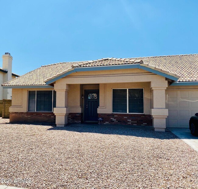 Building Photo - 650 S Cheri Lynn Dr