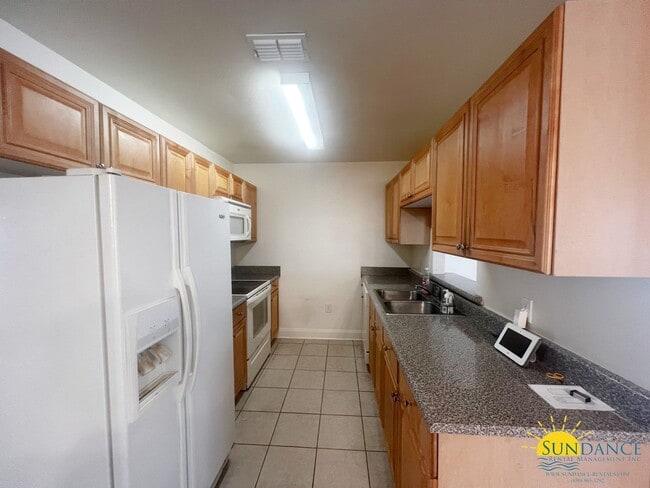 Building Photo - 3 Bedroom Eagles Landing townhouse with community pool!