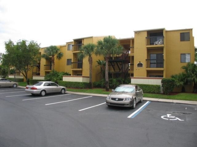 Building Photo - 2929 Winkler Avenue, #1011