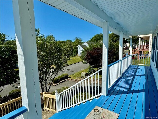 Foto del edificio - 56 Walnut Ln