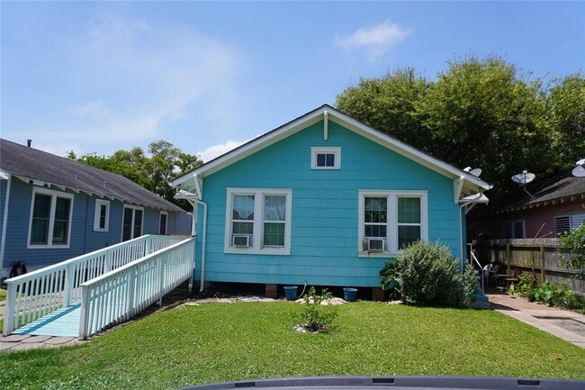 Building Photo - 4728 Avenue R 1/2