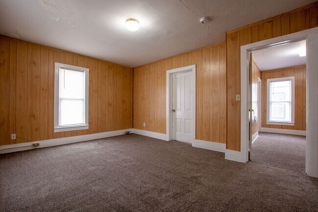 Building Photo - 207 S 17th St