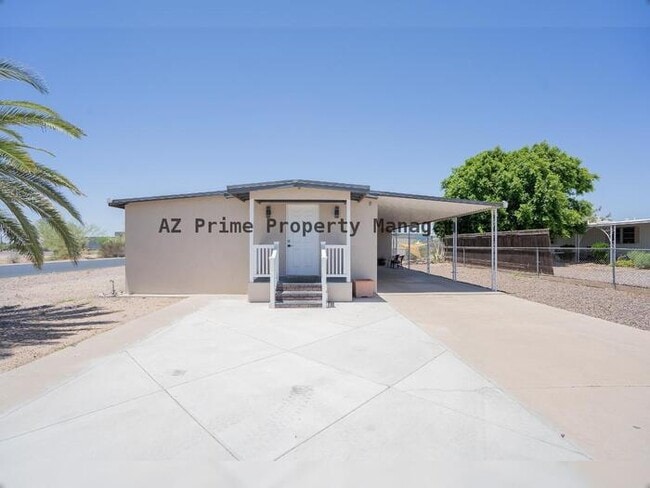 Building Photo - 952 S Esperanza Ave
