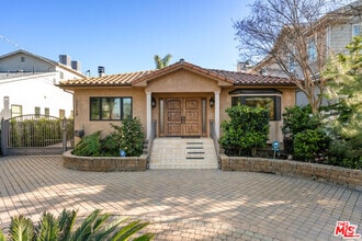 Building Photo - 14710 Greenleaf St