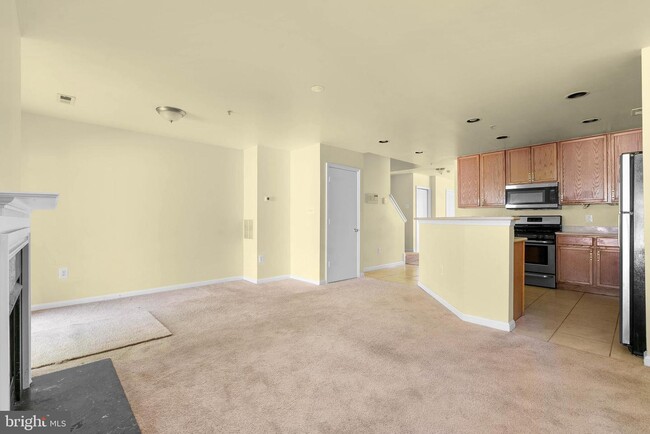 Building Photo - 111 Cavenrock Ct