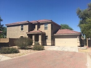 Building Photo - 2407 E Peach Tree Dr