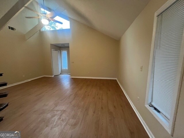 Foto del edificio - 390 Hummingbird Cir