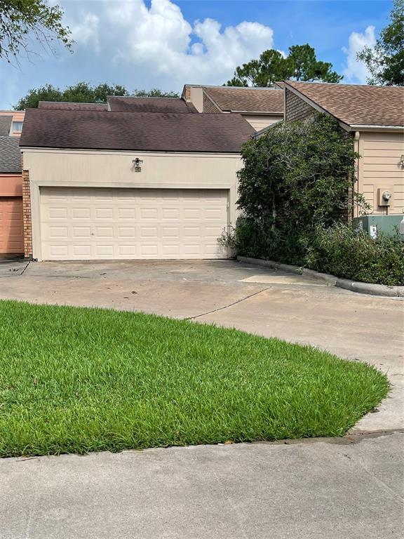51 Chervil Common, Lake Jackson, TX 77566 Condo for Rent in Lake