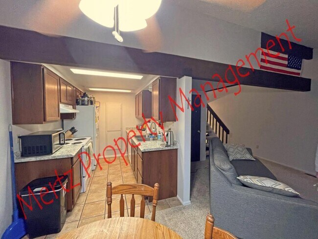Building Photo - 4855 Bluestem Dr.