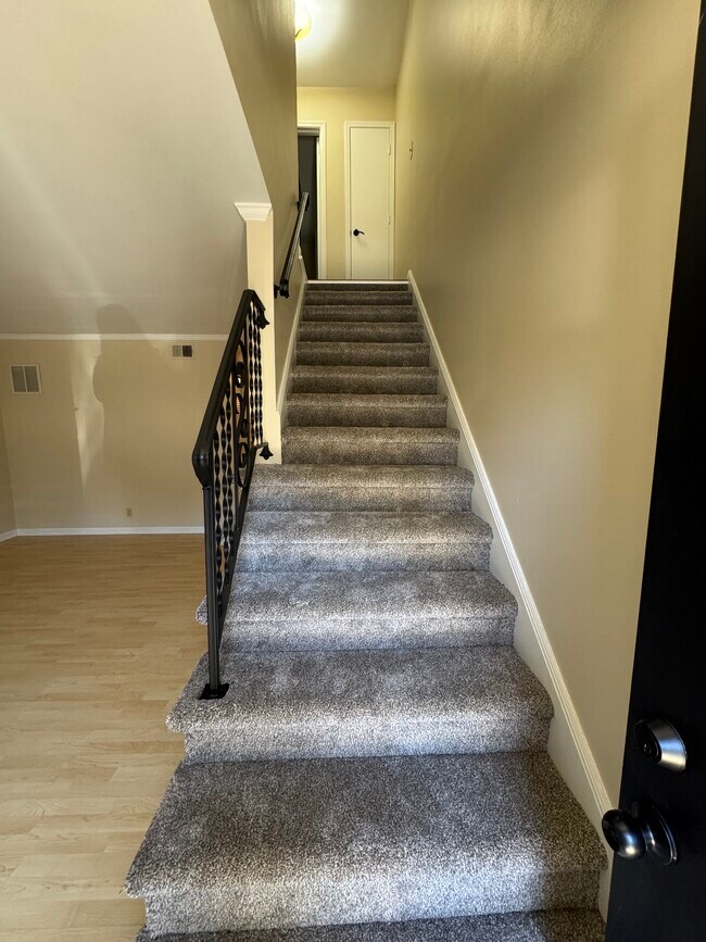 Foto del edificio - 1010 Country Club Rd