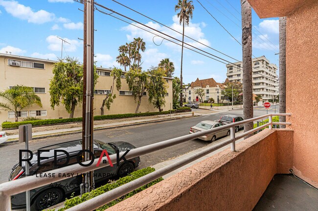 Foto del edificio - 7370 Hawthorn Ave