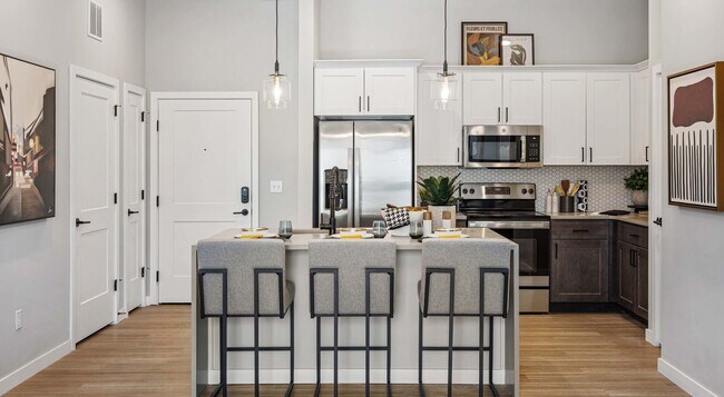 Building Photo - NOBO