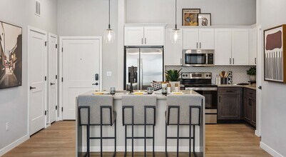 Building Photo - NOBO