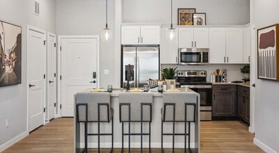 Building Photo - NOBO