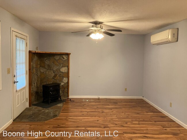 Building Photo - 2 br, 1 bath House - 218 Elk Hill Drive Un...