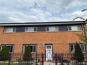 Building Photo - 3029 Bright St
