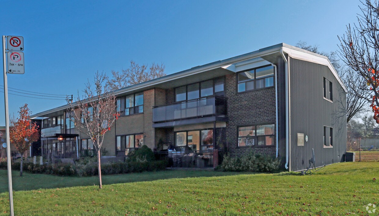 Scarborough Acres Apartments 575 Danforth Rd Toronto, ON