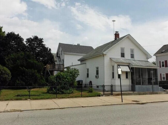 Foto del edificio - 113 Langdon St