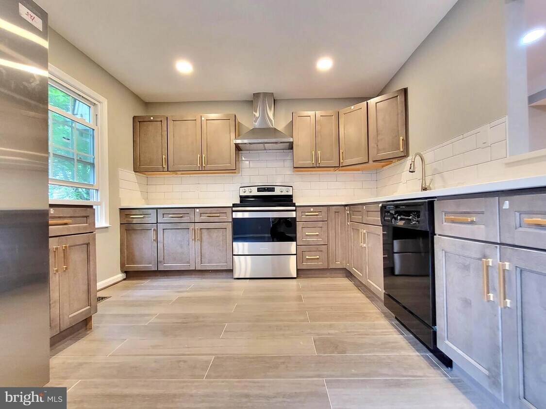 Foto principal - 9623 Scotch Haven Dr