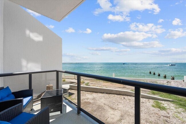 Foto del edificio - 440 S Gulfview Blvd