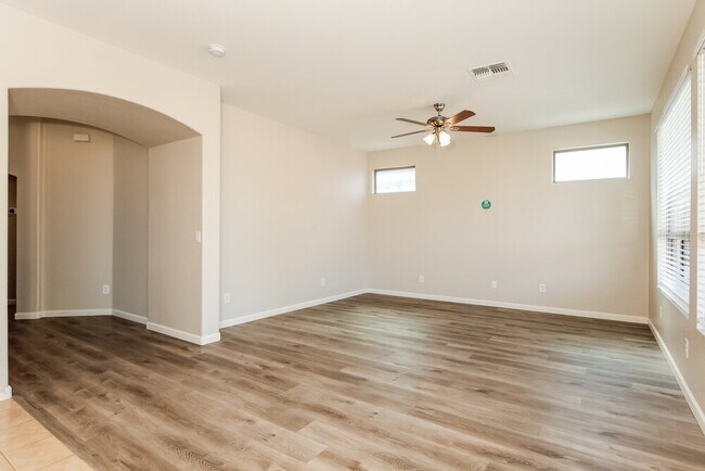 Building Photo - 3918 Escuda Dr