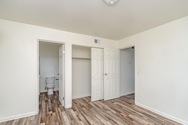 Foto del edificio - 209 N Woodland Dr