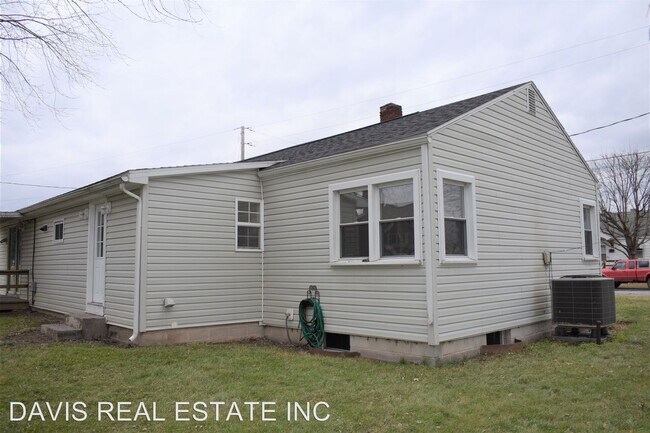 Building Photo - 3 br, 1 bath House - 9 Second St