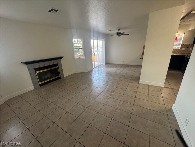 Foto del edificio - 6233 Ilanos Ln