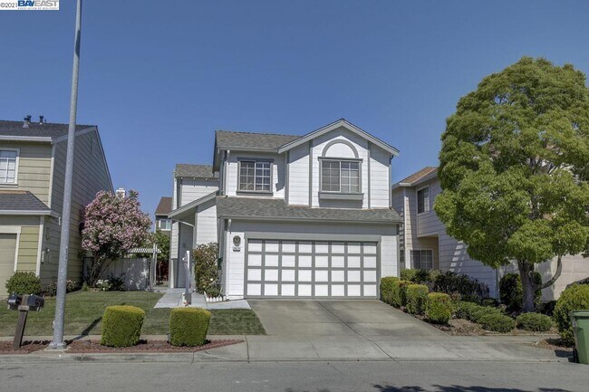 Building Photo - 34274 Kenwood Dr