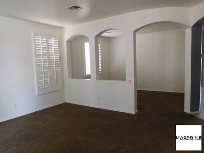 Foto del edificio - 2421 W Ellis St