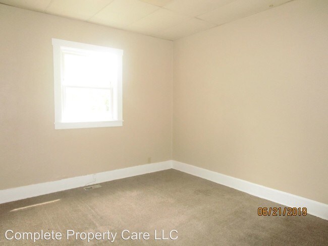Building Photo - 3 br, 1 bath House - 1224 W Powers
