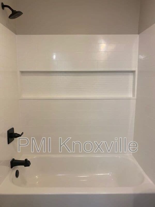 Photo - 123 Ingersoll Ave Apartment