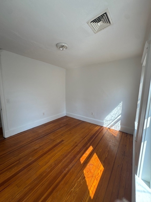 Building Photo - 14 Lyndhurst St