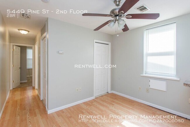 Foto del edificio - 5449 Pine St