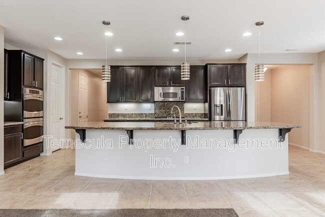 Foto del edificio - 27355 Avon Ln