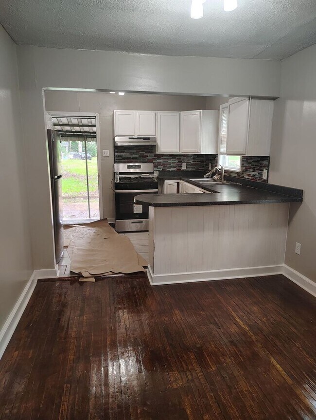 Foto del edificio - 4638 S McRaven Rd