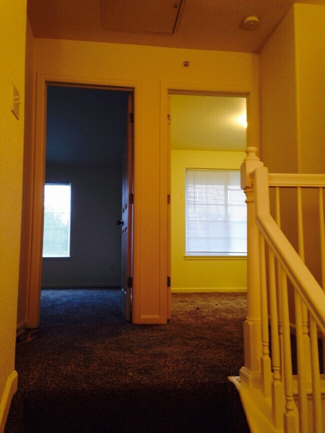 Foto del edificio - "Spacious 2-Bed, 2-Bath Condo Gem with Garage in Vibrant Denver Locale!"