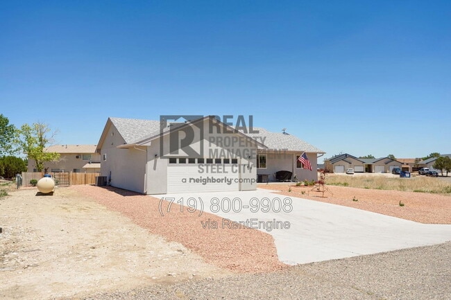 Building Photo - 449 S Laporte Dr