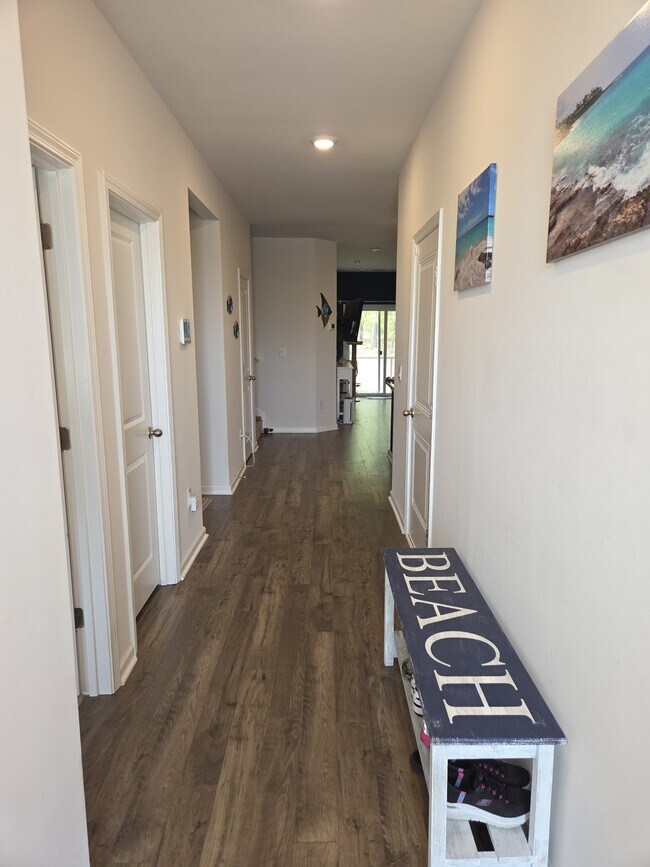 Foto del edificio - 3402 Bells Lk Cir