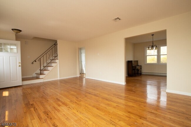 Foto del edificio - 315 Milford Mt Pleasant Rd