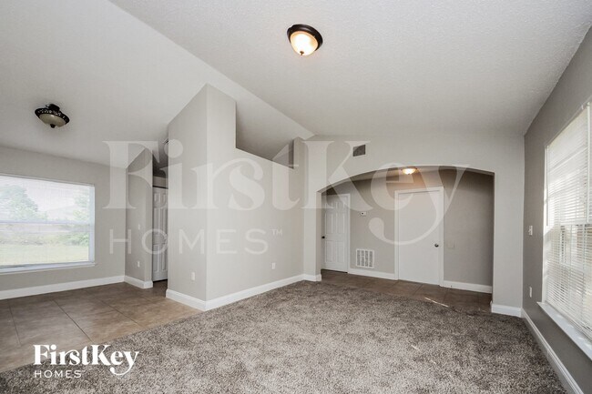 Foto del edificio - 256 Canterbury Ct
