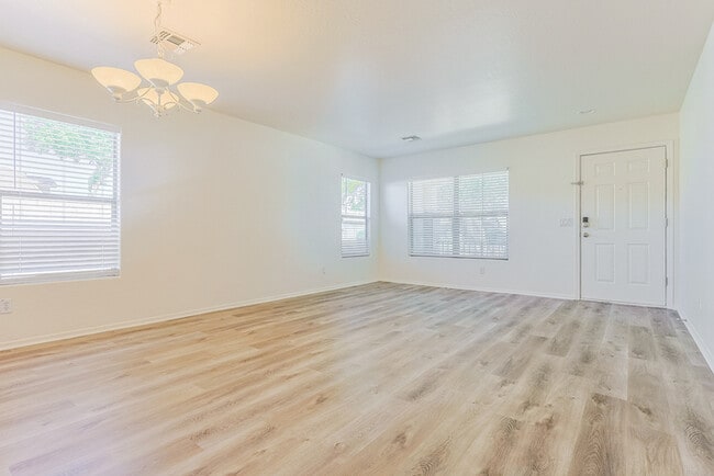 Foto del edificio - 3113 W Hayden Peak Dr