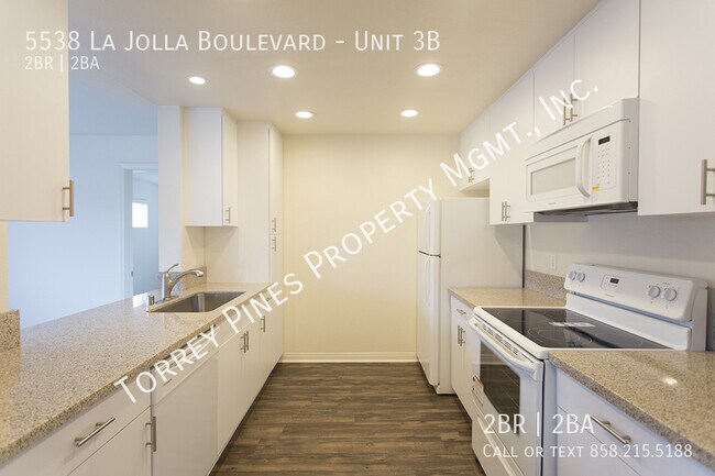 Building Photo - Bird Rock 2 Bed/2 Bath with 2 Parking Spac...