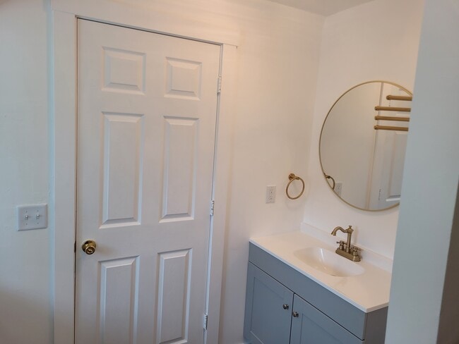 Building Photo - 137 Federal St