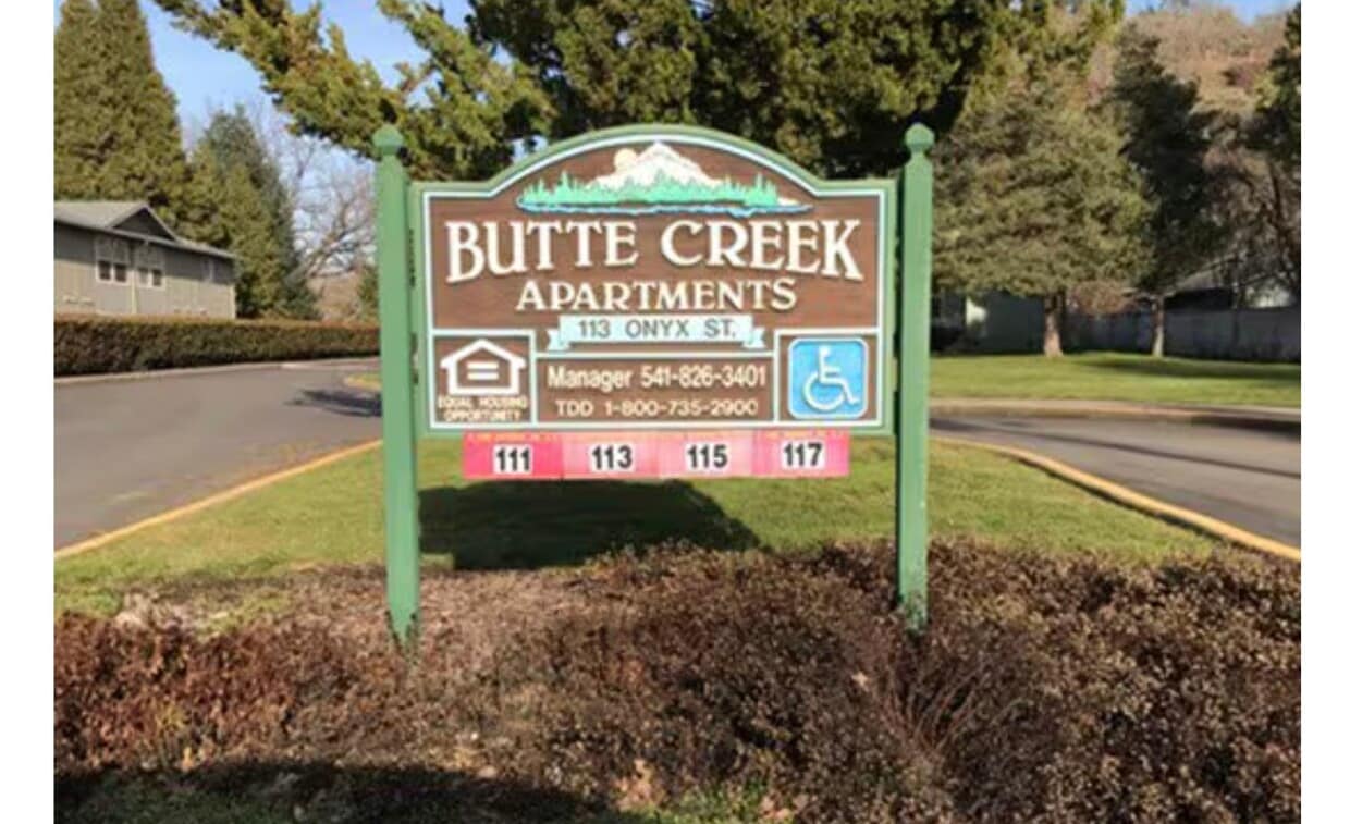 Building Photo - 113 Onyx St