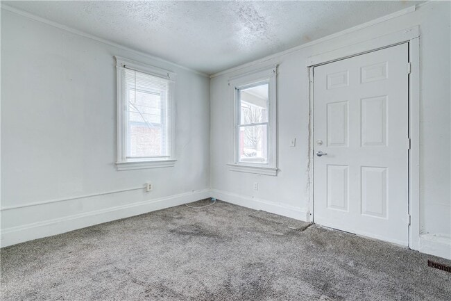 Foto del edificio - 127 Rosewood Terrace