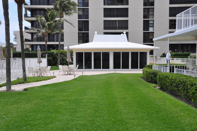 Building Photo - 500 Ocean Dr